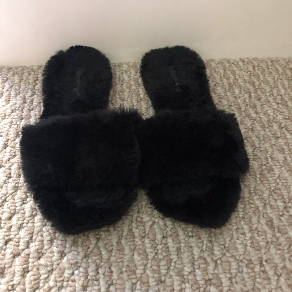 Fuzzy Aldo Slippers